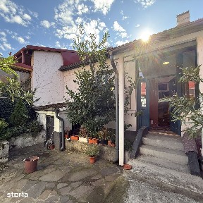 Vanzare ap.3 camere intr-o casa, suprafata 90 mp, Str. Avram Iancu