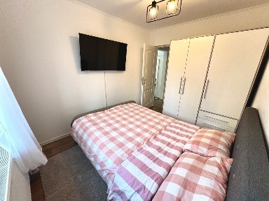 3 camere | Etaj 1 | Parcare privată | Centrală pe gaze | Inel 2 | Proprietar