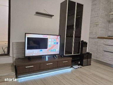 Apartament de închiriat curte proprie de 50mp loc parcare