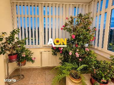 Apartament decomandat, 4 camere, 95 mp utili, boxa de 13 mp, Centru