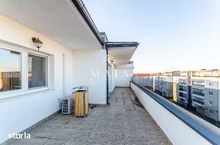 Penthouse 3 camere, parcare, la 5 min de centru