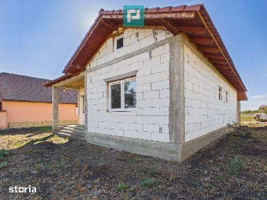 Casă la roșu în Șimand - teren de 1.481 mp!