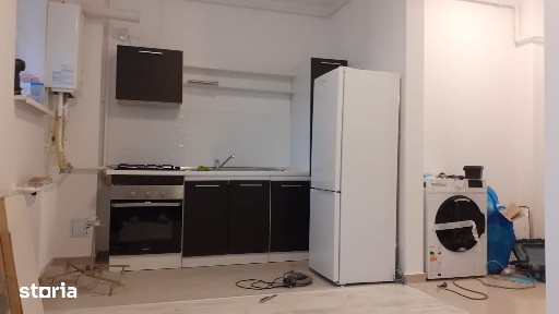 Garsoniera de inchiriat in militari residence/ demisol inalt