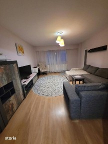 Apartament spatios si primitor, cu balcon inchis, 75 mp