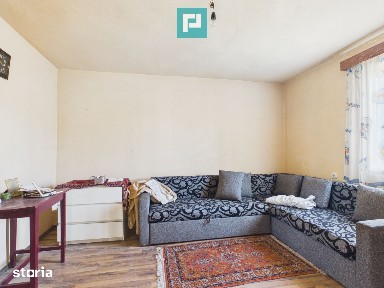 Casă din cărămidă cu teren 1570 mp, Șiria