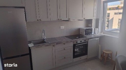 Apartament 2 camere, balcon, Tractorul, Brașov
