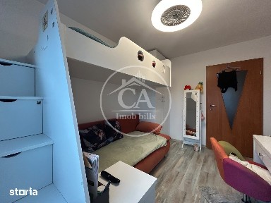 Apartament cu 3 camere de vânzare în zona Cantemir, Oradea