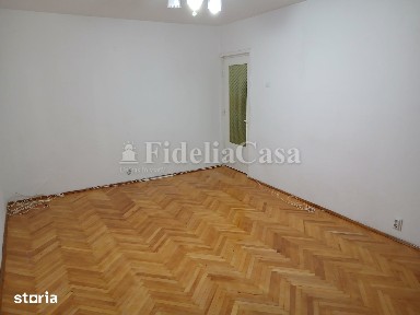 Apartament cu 2 camere nemobilat Zona Nicolina