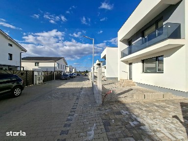 Casa moderna 4 camere 2 bai 2 balcoane si teren 140 mp in Arhitectilor