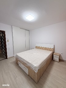 Închiriez apartament 3 camere