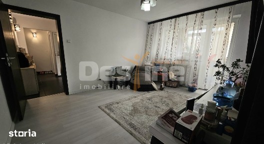 De vanzare Apartament 4 camere, Zona Inel 2