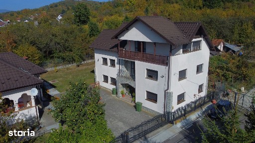 Casă de închiriat în apropiere de Curtea de Argeș.