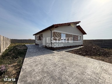 Casa individuala cu 4 camere in Mosnita Noua