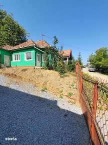 Casa de vanzare în satul Campenita!