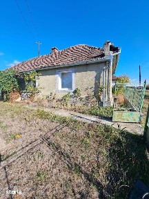 Casa 3 camere, Ghilvaci, 13 ARI teren, 28.000 euro negociabil