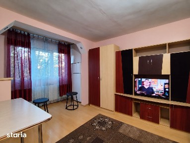 Garsoniera 29 mp, et.1/4, str.Podului, Rogerius - Oradea