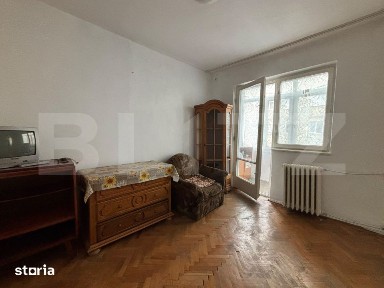 Apartament cu 2 camere, 37.50 mp, zona Velenta