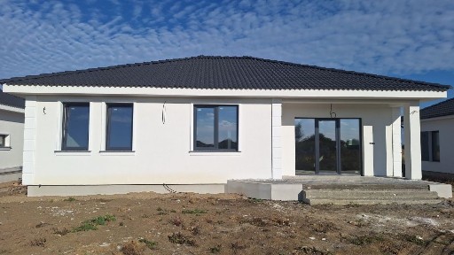 CASĂ NOUĂ, PARTER, 3 Dormitoare, 95 mp utili, 453 MP Teren, zona drumul ODOREULUI