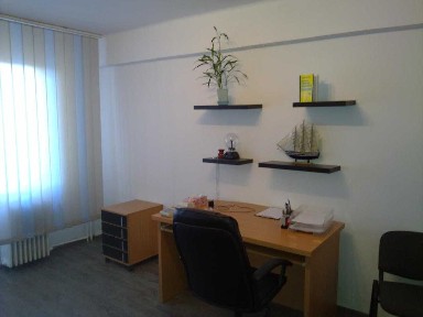 Inchiriez apartament ultracentral 1 camra cu balcon - - M. Viteazu