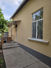 Vand casa ultracentrala deosebita cu 2 unitati separate