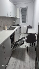 Persoana Fizica vand apartament decomandat strada Abatorului nr 5 Floresti Parcare subterana Lift