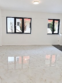 Apartament cu 2 camere de vanzare.