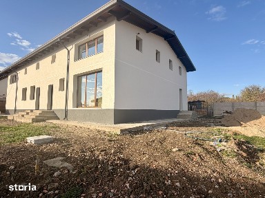 Proiect spatios, atipic, 5 camere - duplex in vatra veche - Giarmata M