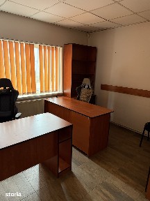 Clădire /Casă de închiriat,cu destinația birouri