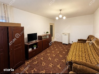 Apartament cu 2 camere decomandate si pivnita zona Semaforului