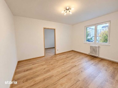 Apartament de vanzare 2 camere Cedonia etaj 1 fara mobilier