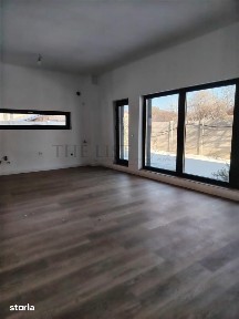 Vila tip duplex de vanzare cu 4 camere | 3 locuri de parcare | Corbean