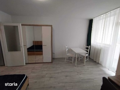 [Persona Fizica] Garsoniera de inchiriat, zona Detunata