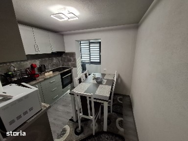Apartament cu 3 camere de închiriat în Curtea de Argeș.