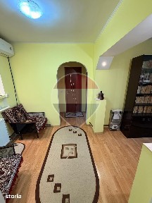 Vanzare Apartament 3 camere decomandat | 2 balcoane | Acoperis renovat